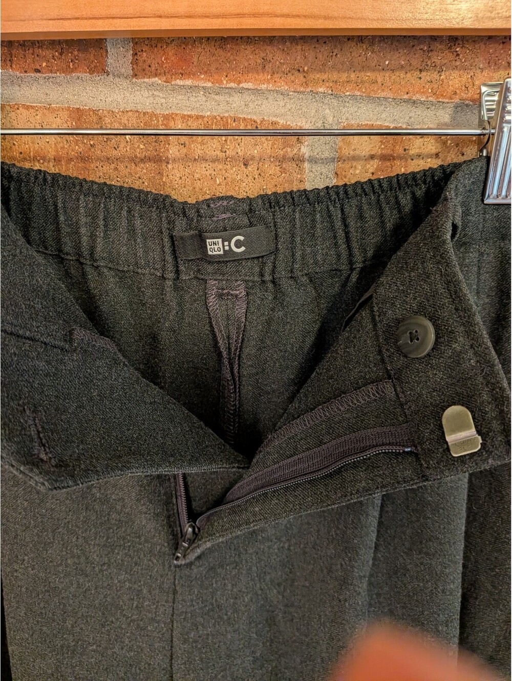 Uniqlo C | Wide Leg Cropped Trousers | Midi Length Modern - Picture 4 of 5